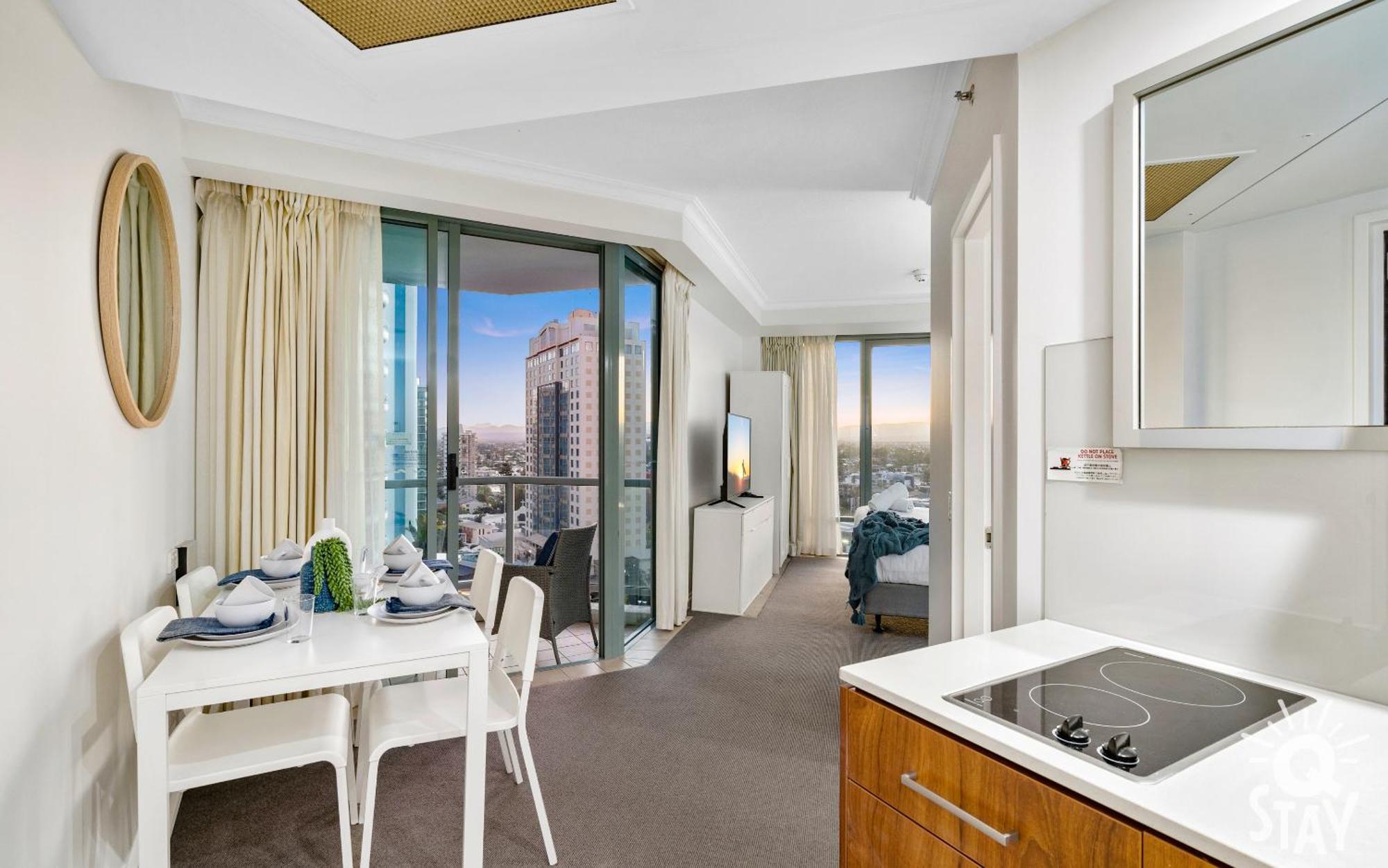 Legends Surfers Paradise Mid Week Madness Deal - Q Stay Gold Coast Exterior photo