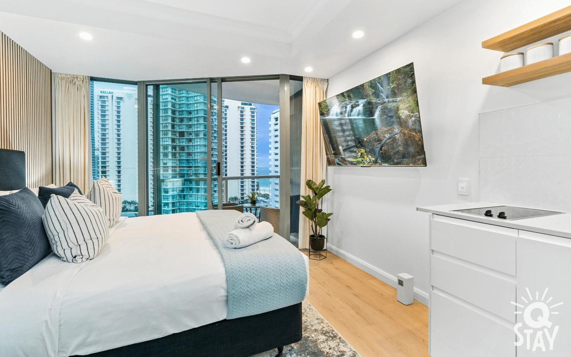 Legends Surfers Paradise Mid Week Madness Deal - Q Stay Gold Coast Exterior photo