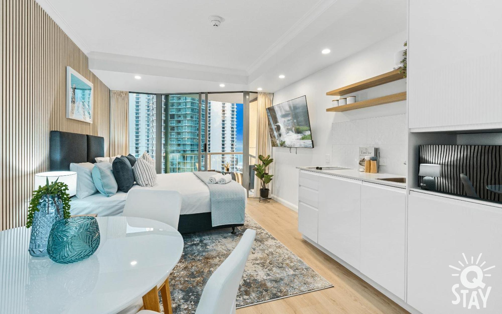 Legends Surfers Paradise Mid Week Madness Deal - Q Stay Gold Coast Exterior photo