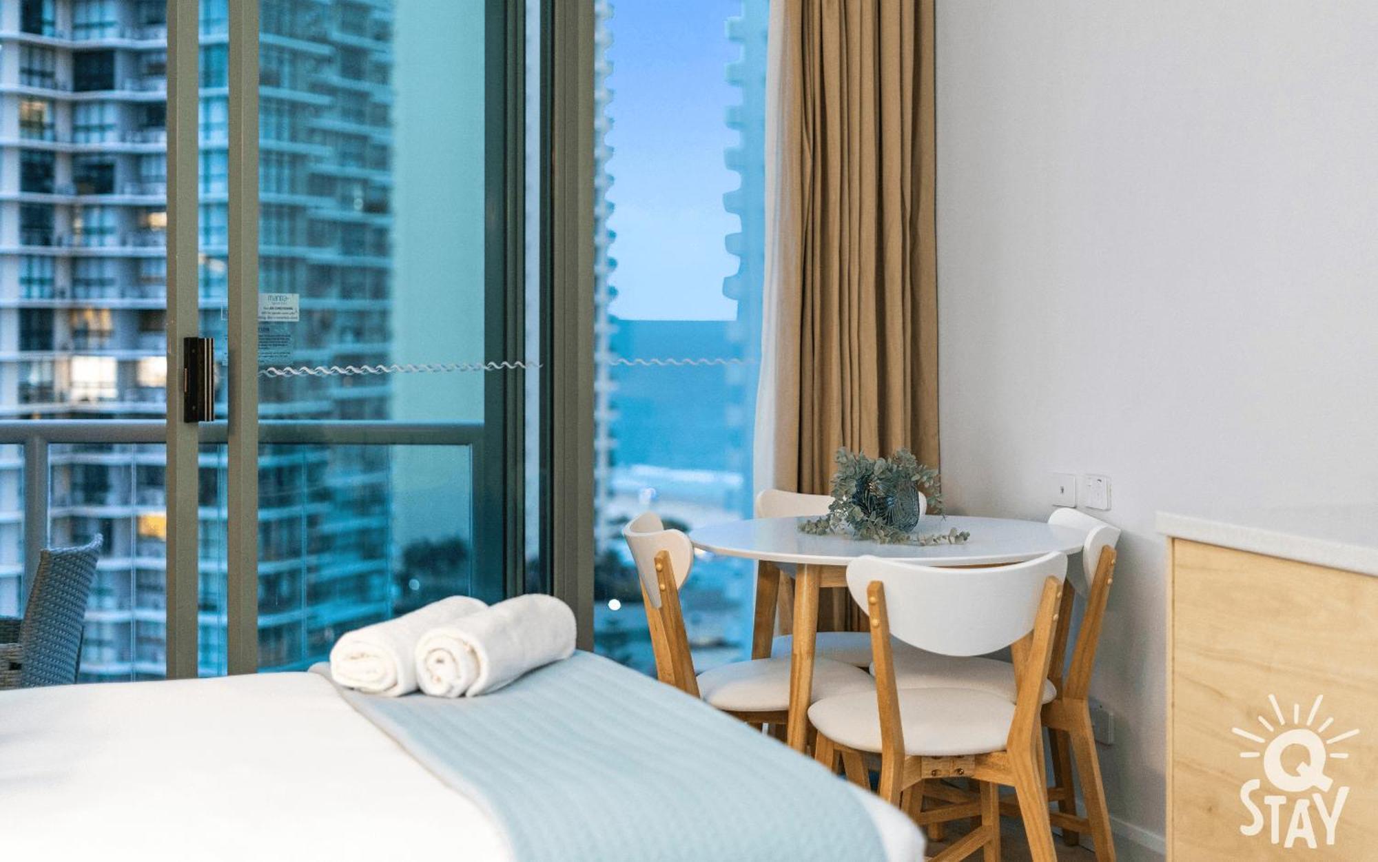 Legends Surfers Paradise Mid Week Madness Deal - Q Stay Gold Coast Exterior photo