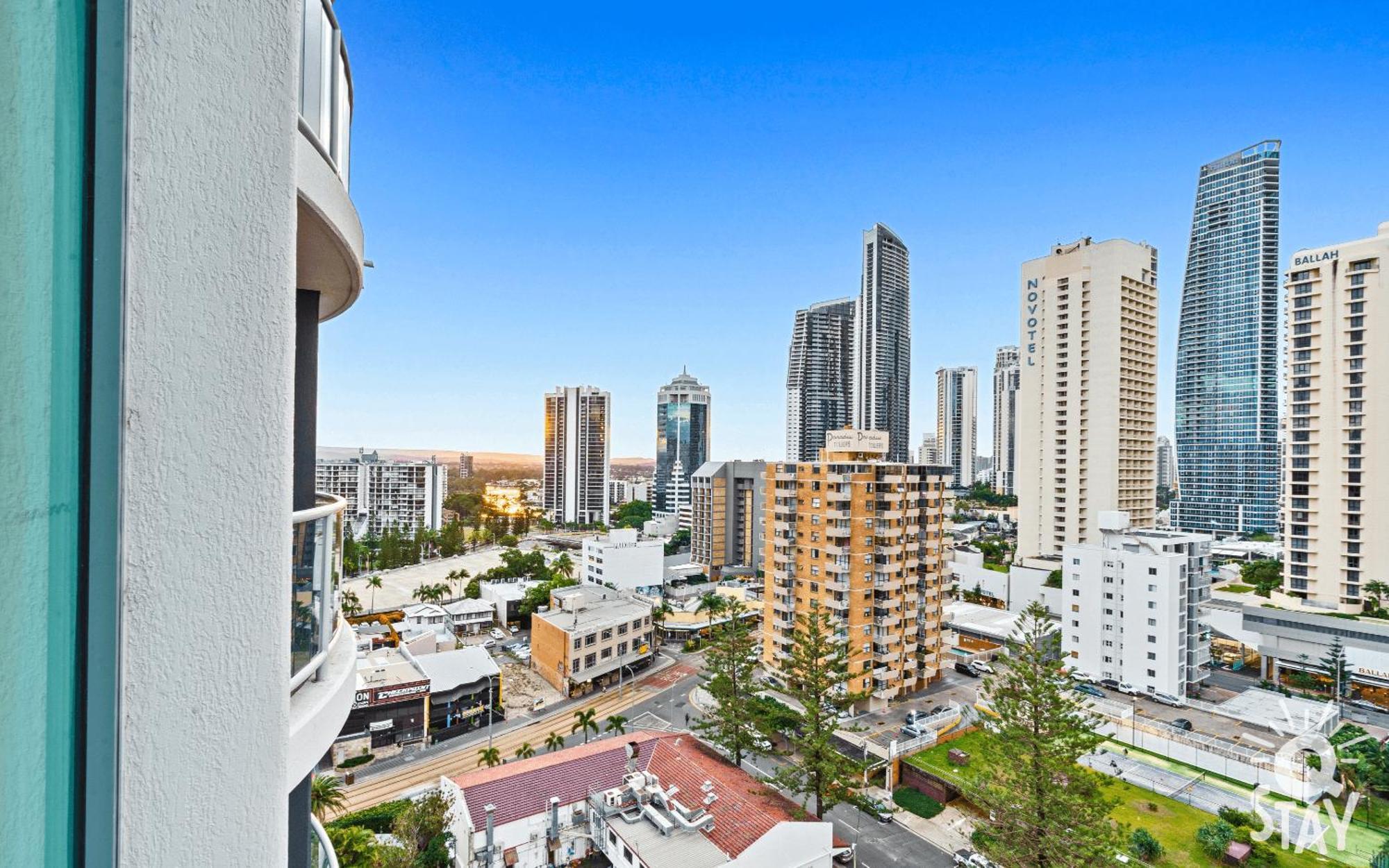 Legends Surfers Paradise Mid Week Madness Deal - Q Stay Gold Coast Exterior photo