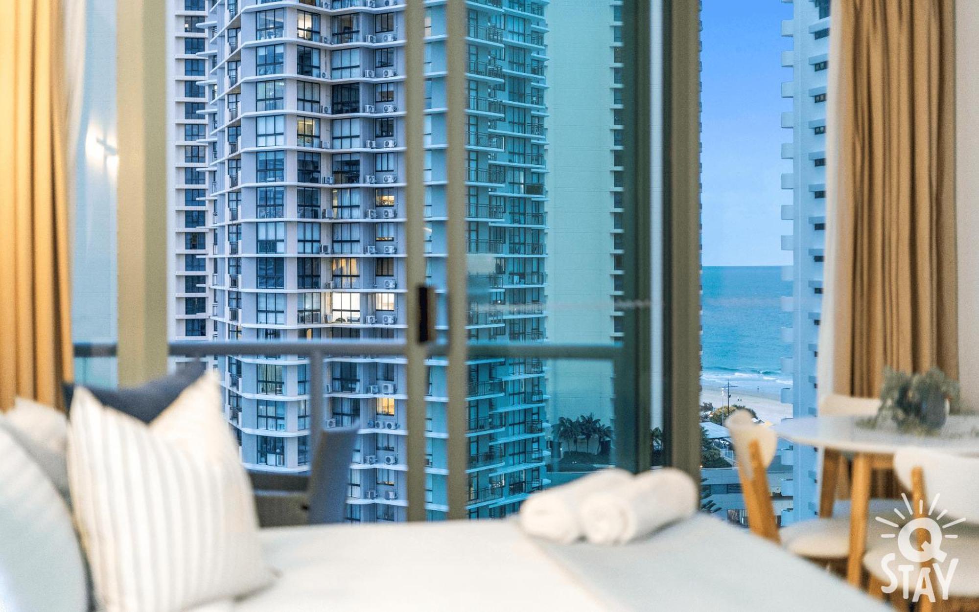 Legends Surfers Paradise Mid Week Madness Deal - Q Stay Gold Coast Exterior photo